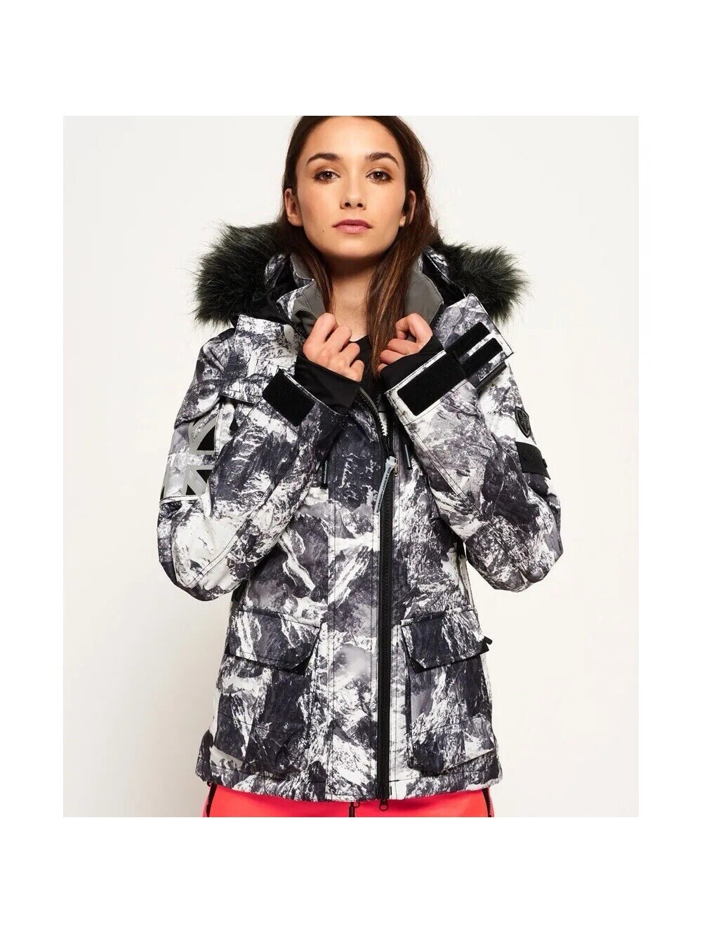 Superdry Ultimate Snow Service Ski Snowboard Jacket Size XS
